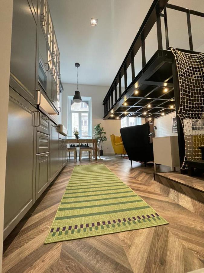 شقة Awesome Loft - King Street بودابست المظهر الخارجي الصورة
